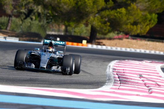 Pascal Wehrlein in azione con la Mercedes al Paul Ricard (© Pirelli)