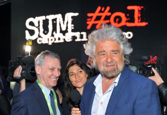 Caos rifiuti a Roma, Grillo attacca: Caos rifiuti a Roma, Grillo attacca: