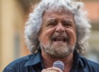 Referendum, Grillo a Renzi: Dicci quanto spendi per il 'Renzicottero' e i viaggi di propaganda