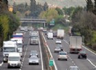 Ciclista tenta di raggiungere Roma in autostrada, fermato