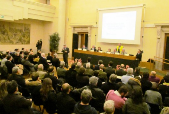 Una sala Ajace gremita per l'incontro sulla GrandeUdine