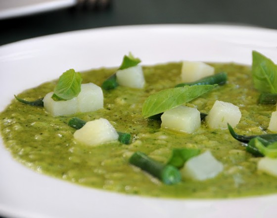 Risotto al pesto, fagiolini verdi e patate