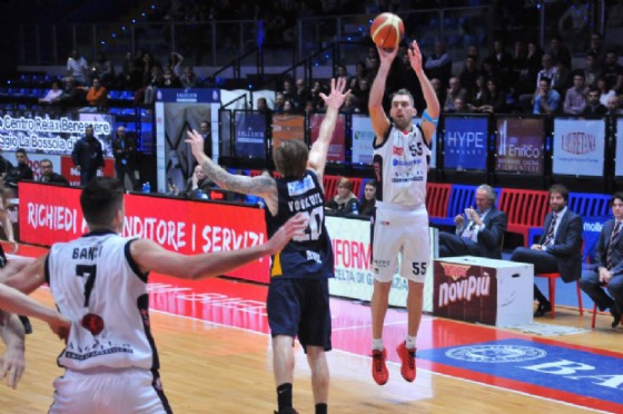 Pierich al tiro per l'Angelico (foto Ceretti)