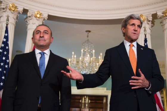 US Secretary of State John Kerry (R) and Turkish Foreign Minister Mevlut Cavusoglu speak to the press after a meeting at the State Department in Washington, on March 28, 2016 (AFP Photo/Jim Watson)