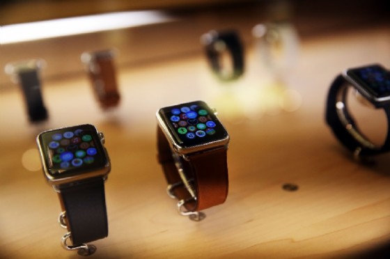 Apple Watch has quickly taken the lead in the smartwatch market, despite making its debut later than those of rivals (AFP Photo/Spencer Platt)