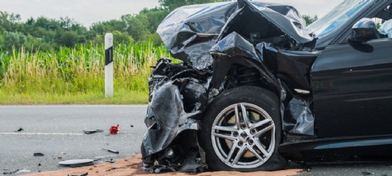 Un'auto incidentata (© AdobeStock | benjaminnolte) Un'auto incidentata (© AdobeStock | benjaminnolte)