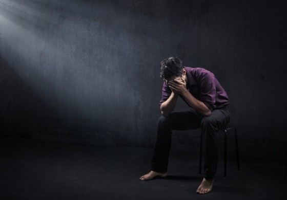 Il dramma dei suicidi non tocca solo il Biellese (© Shutterstock.com) Il dramma dei suicidi non tocca solo il Biellese (© Shutterstock.com)