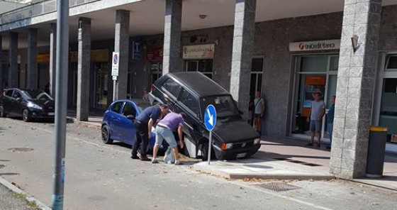 La foto dell'incidente di Rivoli sta facendo il giro del web