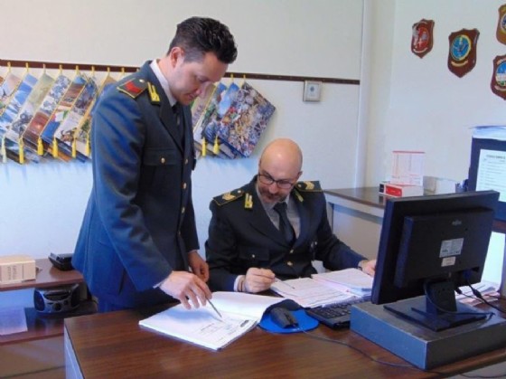 I militari della Gdf al lavoro