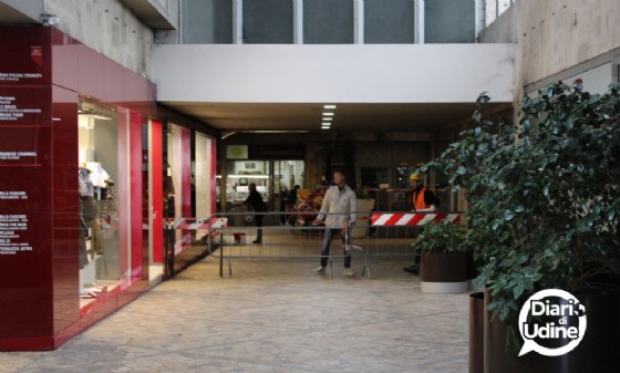 La zona dove si è sviluppato l'incendio