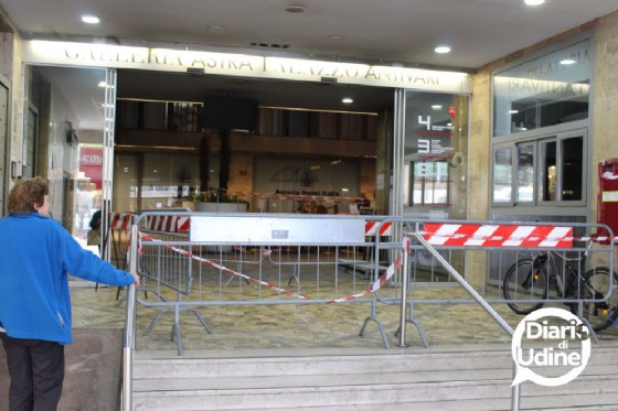 La zona dove si è sviluppato l'incendio