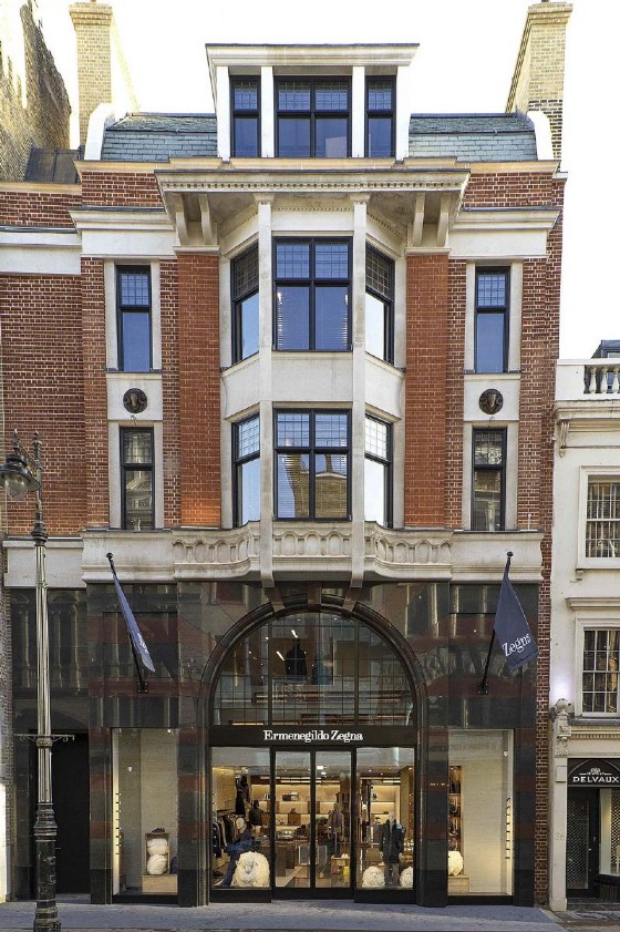 L'ingresso del nuovo global store Zegna a Londra