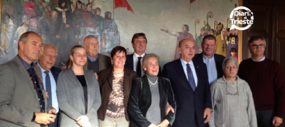Maria Teresa Bassa Poropat e i sindaci di Trieste e provincia (© Diario di trieste) Maria Teresa Bassa Poropat e i sindaci di Trieste e provincia (© Diario di trieste)