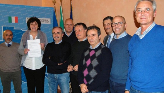 LA firma dell'accordo con l'assessore Panariti (© Diario di Pordenone) LA firma dell'accordo con l'assessore Panariti (© Diario di Pordenone)