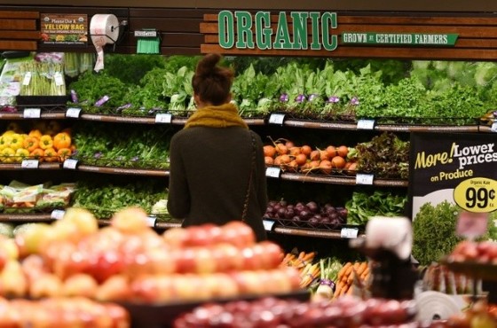 The «Shop with Your Doc» program, organized by a network of hospitals in California, aims to help customers navigate food choices in a country where a third of the population is obese