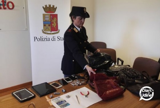 La refurtiva delle rapine alle auto ferme in coda in città