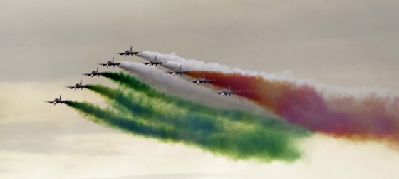 Presentata la formazione Acrobatica 2017 delle Frecce Tricolori (© AdobeStock | Manolo Tatti) Presentata la formazione Acrobatica 2017 delle Frecce Tricolori (© AdobeStock | Manolo Tatti)