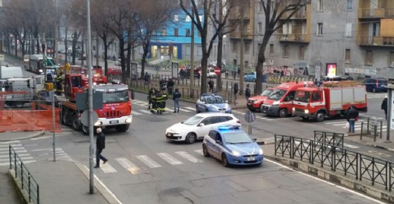 Grave incidente sul lavoro in via XI Febbraio (© Diario di Torino) Grave incidente sul lavoro in via XI Febbraio (© Diario di Torino)