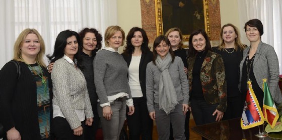 L'incontro di Serracchiani con la comunità serba