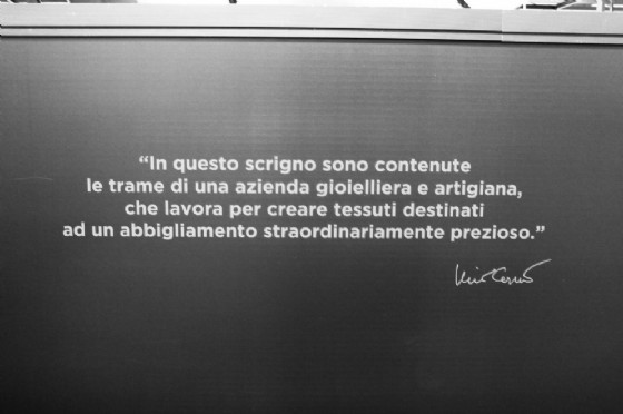 Frase di Nino Cerruti nello stand di Milano Unica Lanifico F.lli Cerruti