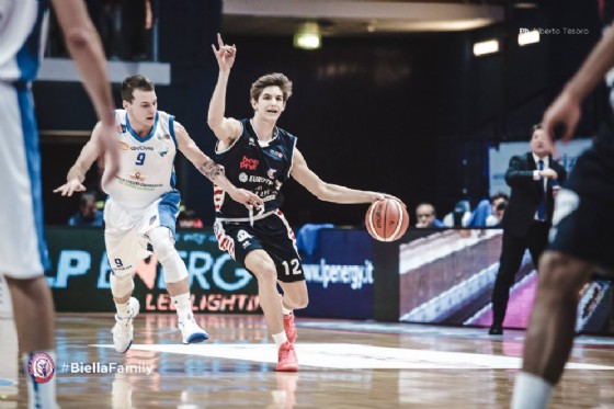 Federico Massone in palleggio (foto Tesoro)