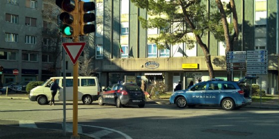 L'incidente in piazzale Osoppo (© Costantini) L'incidente in piazzale Osoppo (© Costantini)