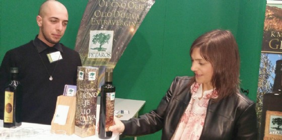 Serracchiani alla fiera dedicata all'olio (© Regione Friuli Venezia Giulia) Serracchiani alla fiera dedicata all'olio (© Regione Friuli Venezia Giulia)