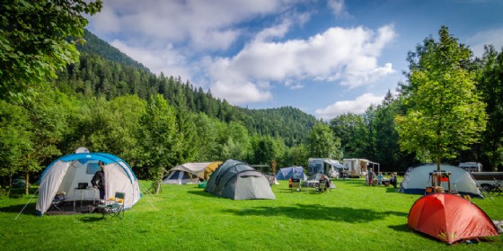 Contributi per i campeggi di montagna (© Adobe Stock) Contributi per i campeggi di montagna (© Adobe Stock)