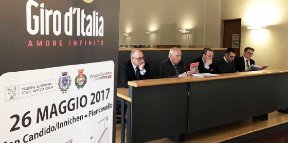 Presentate le tappe friulane del Giro d'Italia del centenario (© Regione Friuli Venezia Giulia) Presentate le tappe friulane del Giro d'Italia del centenario (© Regione Friuli Venezia Giulia)