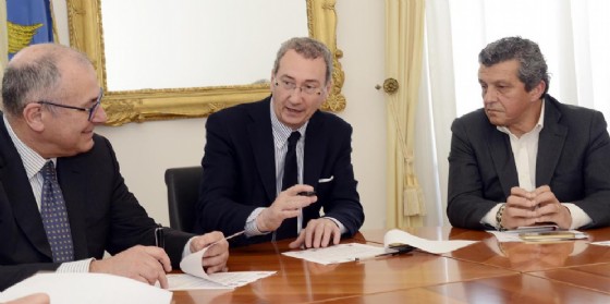 La stipula dell'accordo tra i 4 Comuni (© Regione Friuli Venezia Giulia) La stipula dell'accordo tra i 4 Comuni (© Regione Friuli Venezia Giulia)