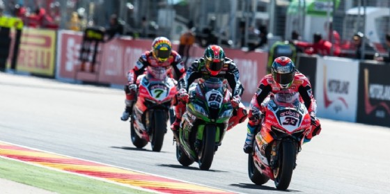 Melandri e Davies in azione sul rettilineo di Alcaniz