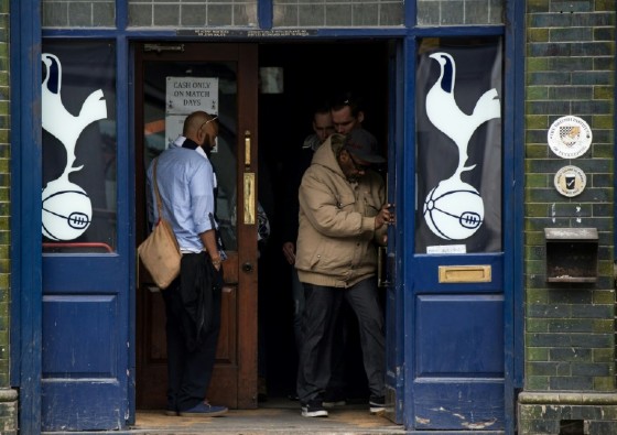 Tottenham fans visit a pub before the English Premier League match between Tottenham Hotspur and Arsenal at White Hart Lane in northeast London, on April 30, 2017