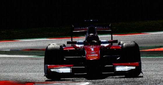 Charles Leclerc in azione in gara-2 a Barcellona