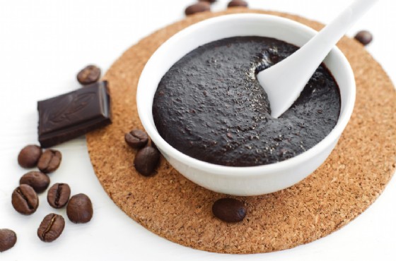 Fango snellente anticellulite al caffè