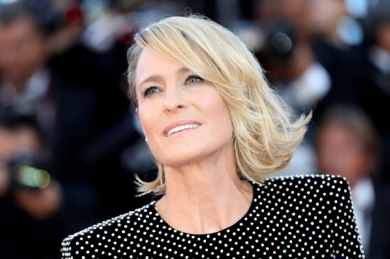 "House of Cards" actress Robin Wright thinks people should not watch films on their phones