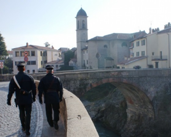 Arrestato ragazzo per evasione dai domiciliari (© Immagine d'archivio) Arrestato ragazzo per evasione dai domiciliari (© Immagine d'archivio)