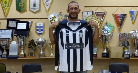 L'attaccante è pronto a scendere in campo con i colori della squadra