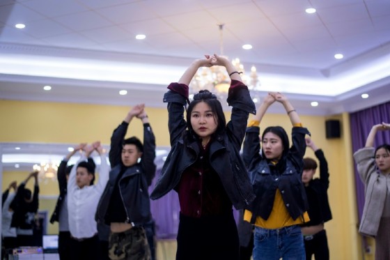 Hordes of Chinese millennials are speaking directly to the country's 700 million smartphone users, streaming their lives to lucrative effect, fronting brands and launching businesses.