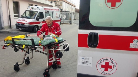 L'ambulanza della Croce Rossa (immagine d'archivio) (© Croce Rossa) L'ambulanza della Croce Rossa (immagine d'archivio) (© Croce Rossa)