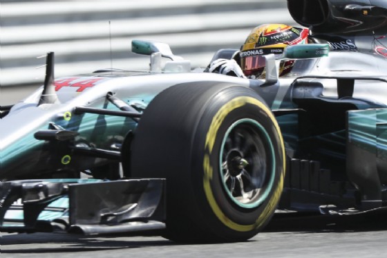 F1: tra le Mercedes litiganti… Vettel gode, ma non troppo F1: tra le Mercedes litiganti… Vettel gode, ma non troppo
