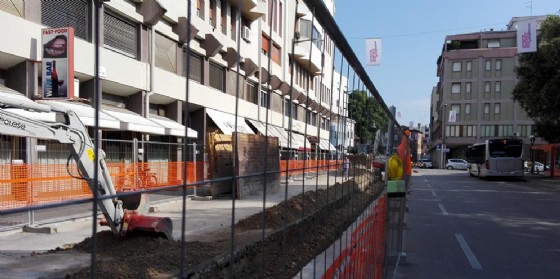 Lavori sulla fognatura di piazza Ellero dei Mille