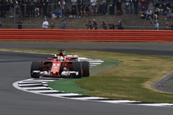 Sebastian Vettel, quarto al venerdì, in pista a Silverstone