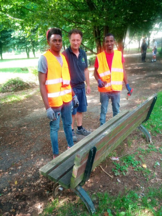 I richiedenti asilo lavorano in città grazie anche alla Cooperativa Anteo