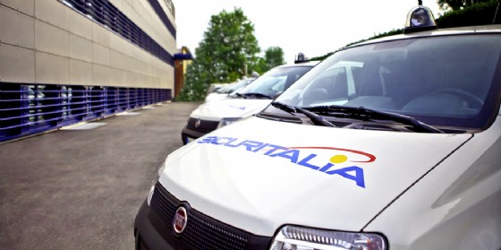 Sventato furto in uno stabilimento abbandonato a Gorizia (© Securitalia) Sventato furto in uno stabilimento abbandonato a Gorizia (© Securitalia)
