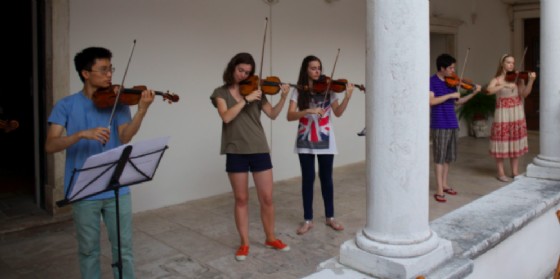 Gli allievi del new Virtuosi International Violin Mastercourse (© Comune di Trieste) Gli allievi del new Virtuosi International Violin Mastercourse (© Comune di Trieste)