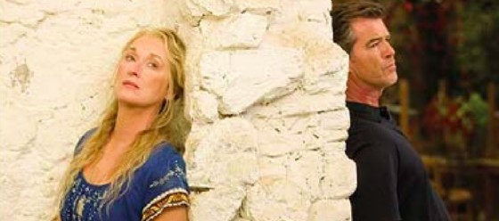Una scena del musical Mamma Mia! (© The Telegraph) Una scena del musical Mamma Mia! (© The Telegraph)
