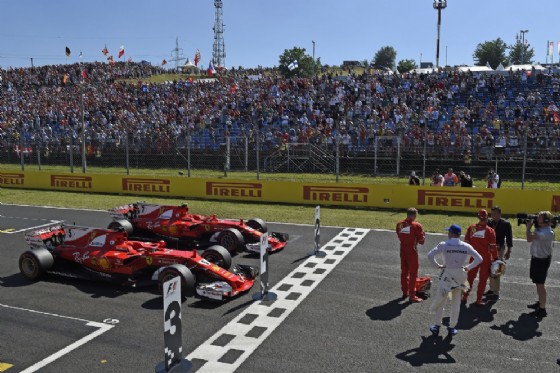 Le due Ferrari di Sebastian Vettel e Kimi Raikkonen