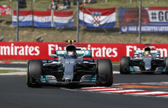 Le due Mercedes di Valtteri Bottas e Lewis Hamilton