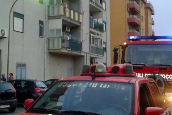 Sul posto anche i vigili del fuoco