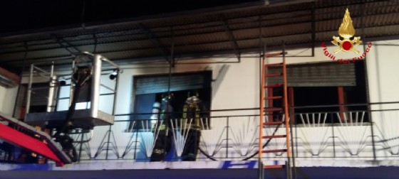 La casa avvolta nelle fiamme